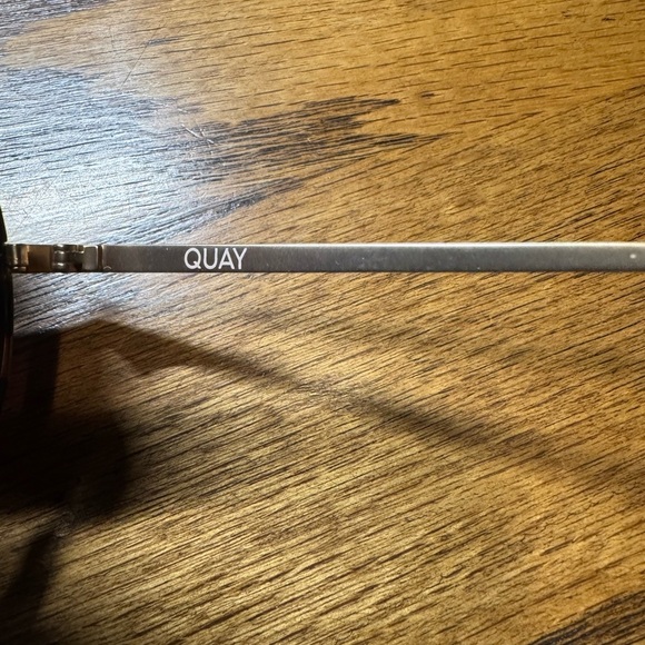 Quay All In Mini Tortoise Frame Brown Fade Lenses - Picture 2 of 3